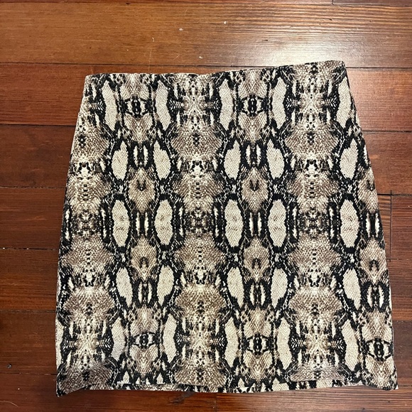 Snakeskin mini skirt - Picture 1 of 2